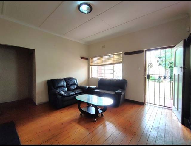 7 BEDROOM HOUSE FOR SALE IN SCOTTSVILLE